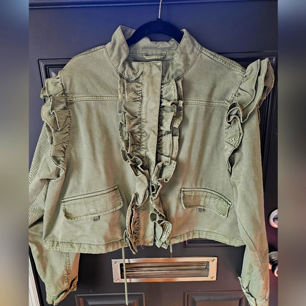 Gap × LoveShackFancy Ruffle Cropped Utility Jacket